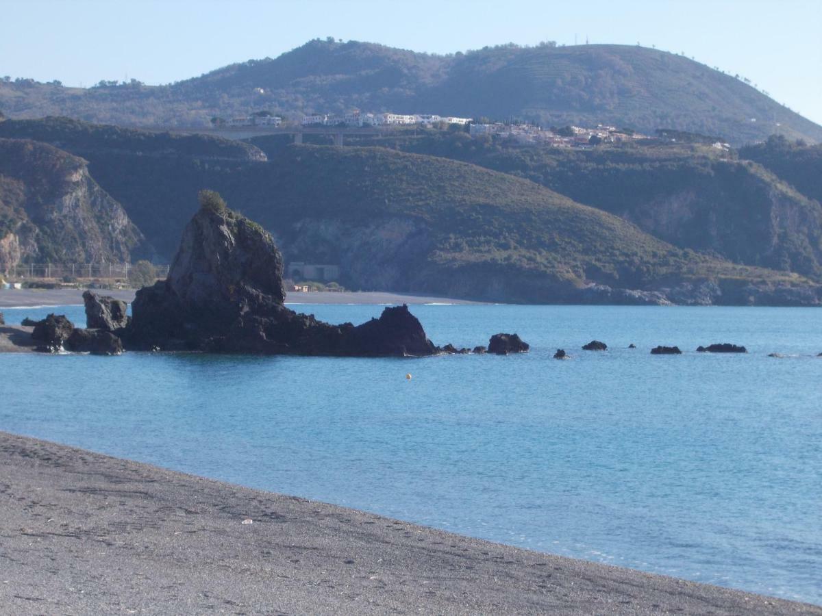 Villaggio Turistico La Mantinera - Appartamenti De Luxe 普拉亚·阿马勒 外观 照片