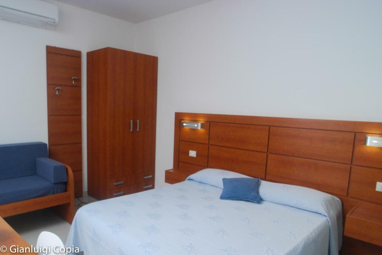 Villaggio Turistico La Mantinera - Appartamenti De Luxe 普拉亚·阿马勒 外观 照片