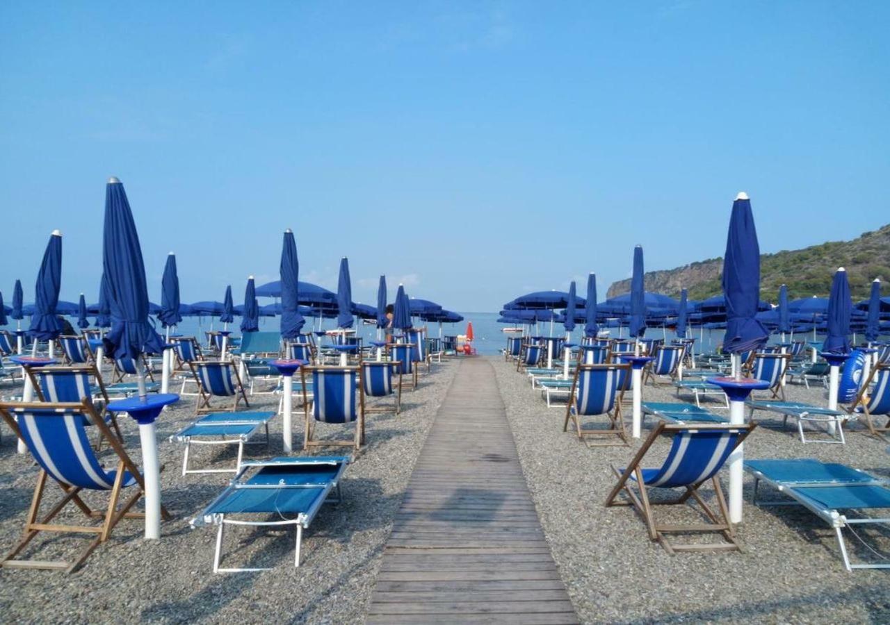 Villaggio Turistico La Mantinera - Appartamenti De Luxe 普拉亚·阿马勒 外观 照片